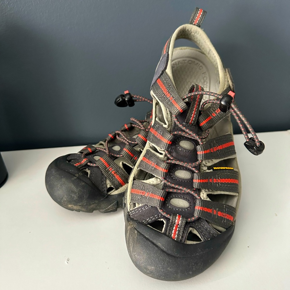Lightly worn Keen brand hiking sandals!